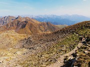 52 Dalla Cima di Val Pianella scendiamo verso il Lago Piazzotti e il Rifugio Benigni